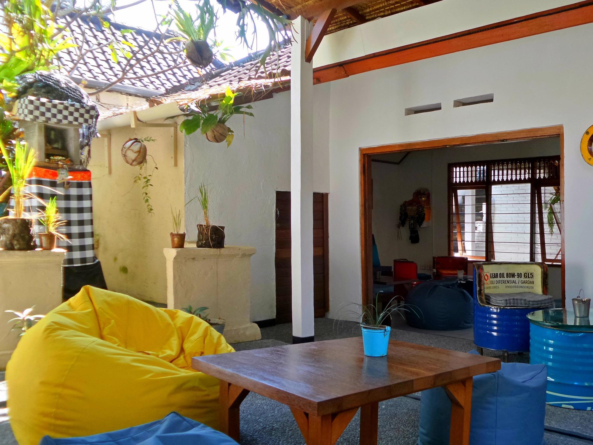 Friendly House Bali Hostel Ubud Exterior foto