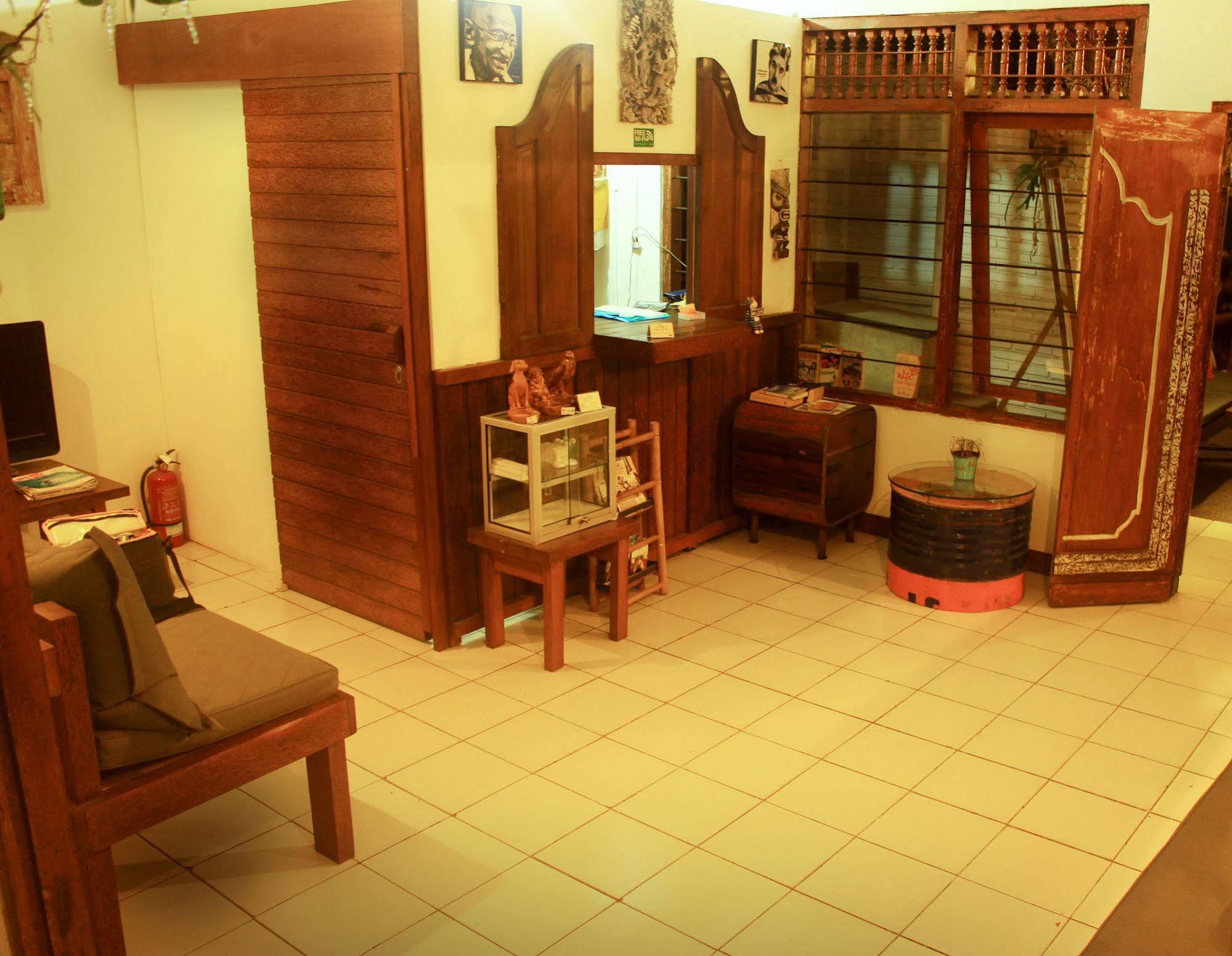 Friendly House Bali Hostel Ubud Exterior foto