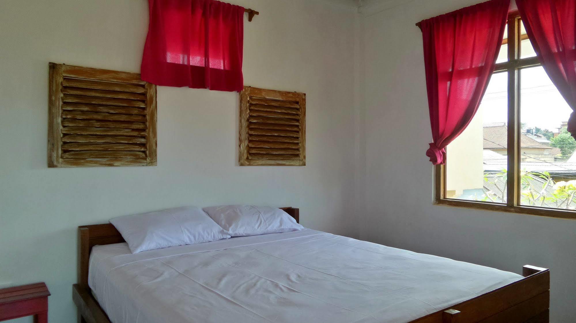 Friendly House Bali Hostel Ubud Exterior foto