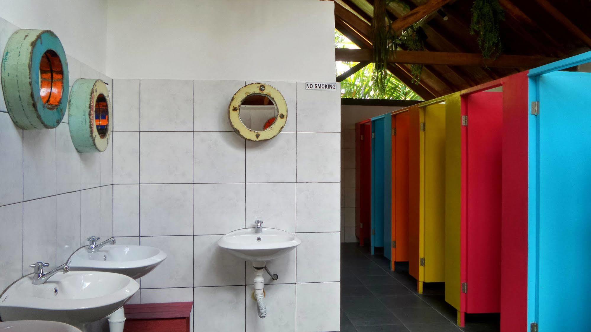 Friendly House Bali Hostel Ubud Exterior foto