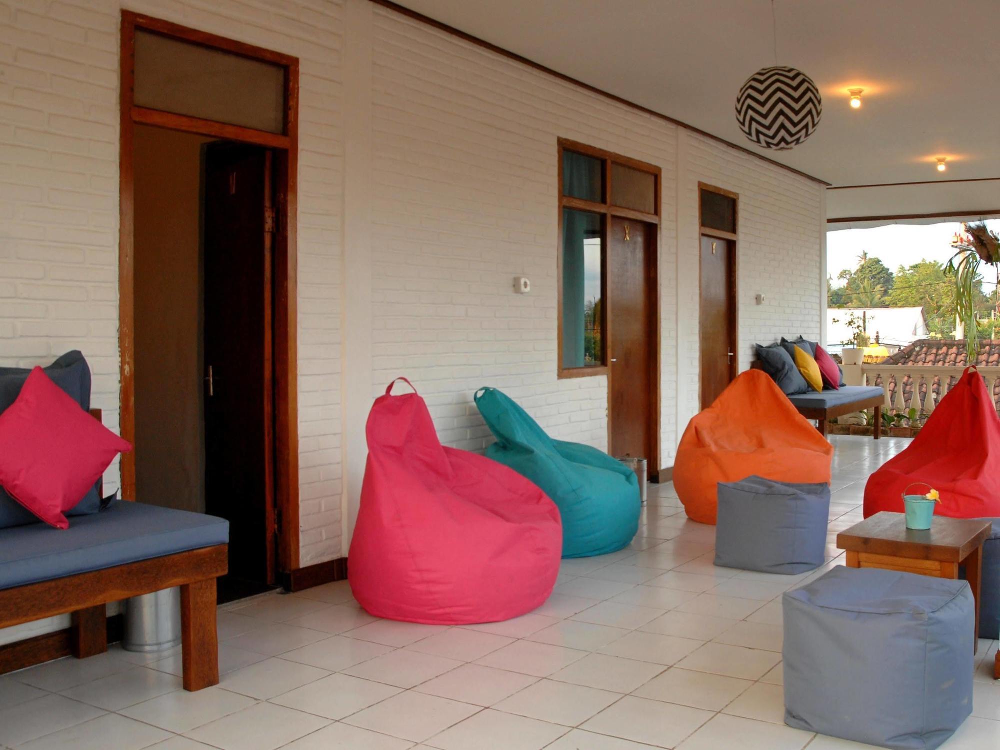 Friendly House Bali Hostel Ubud Exterior foto